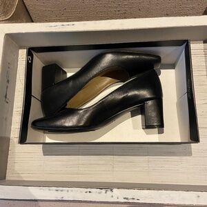 Women's Naturalizer Leather Black Shoes, Size 8.5